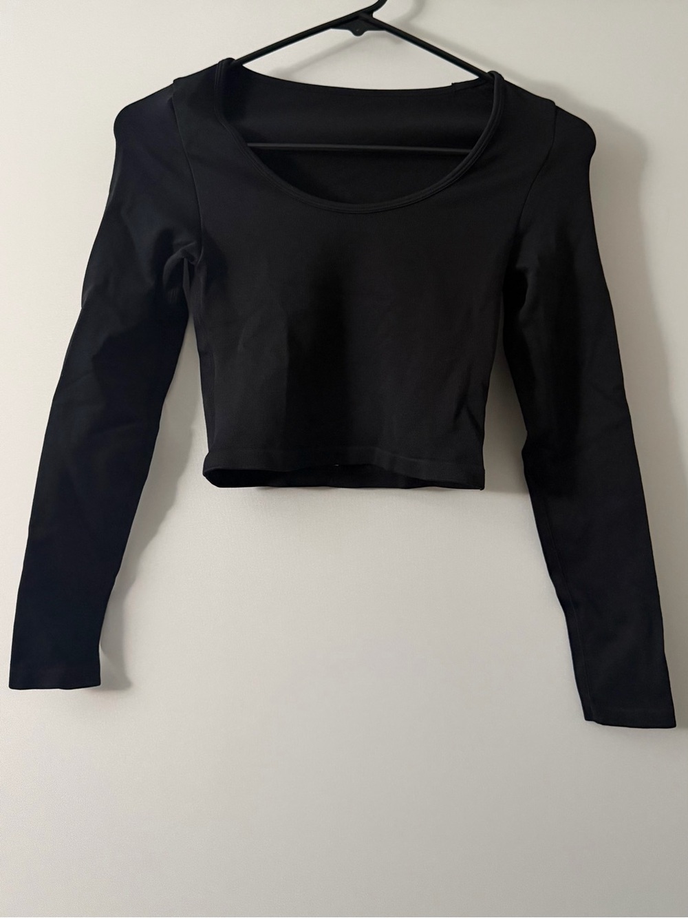 OQQ Size Small Long Sleeve Round Neck Active Shirt Black Used